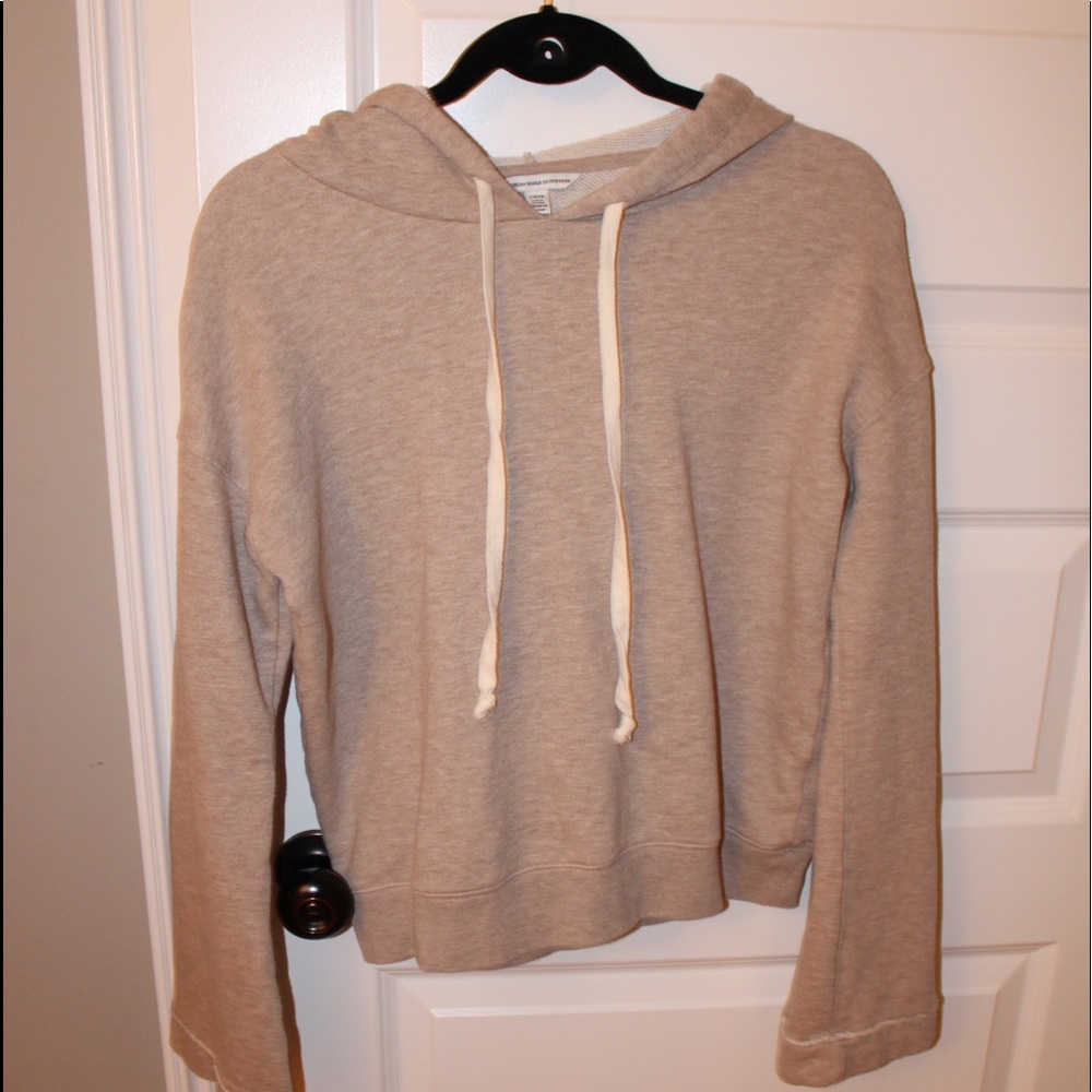 American Eagle Cropped Hoodie!